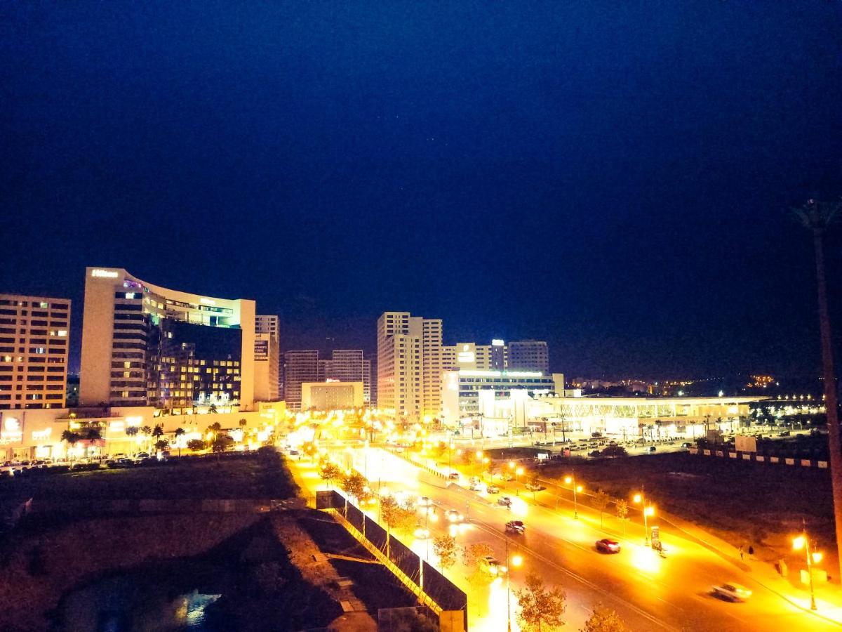 Amazing Appartement Au Centre Ville En Face Hilton & Gare Train De Tgv De Tanger Exteriör bild